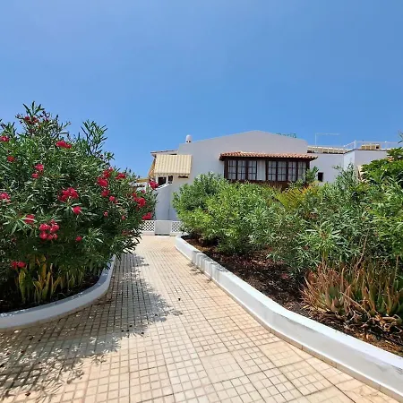 Apartment Heated Pool In Front Of A
