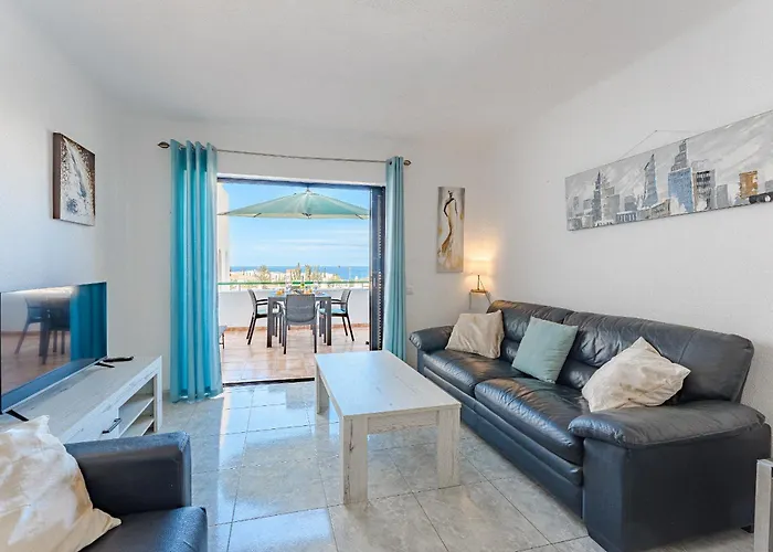 Lägenhet Heated Pool In Front Of A