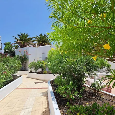 Heated Pool In Front Of A Lejlighed *